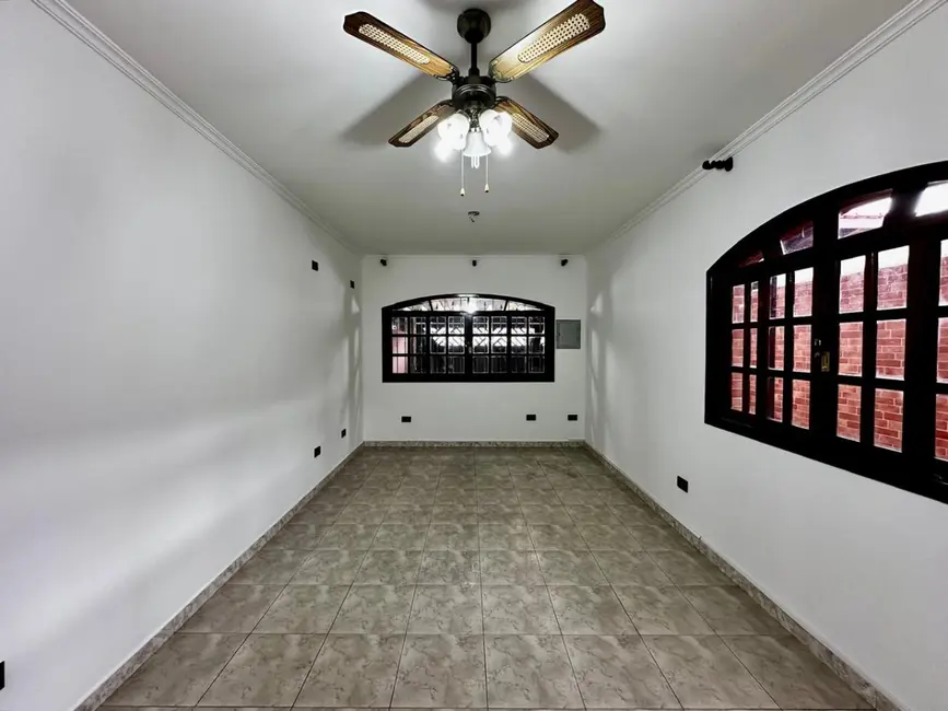 Sobrado com 3 quartos à venda, 192m2 em Jardim dos Lagos, São Paulo - SP - imagem 2 Foto 2 de Sobrado com 3 quartos à venda, 192m2 em Jardim dos Lagos, São Paulo - SP