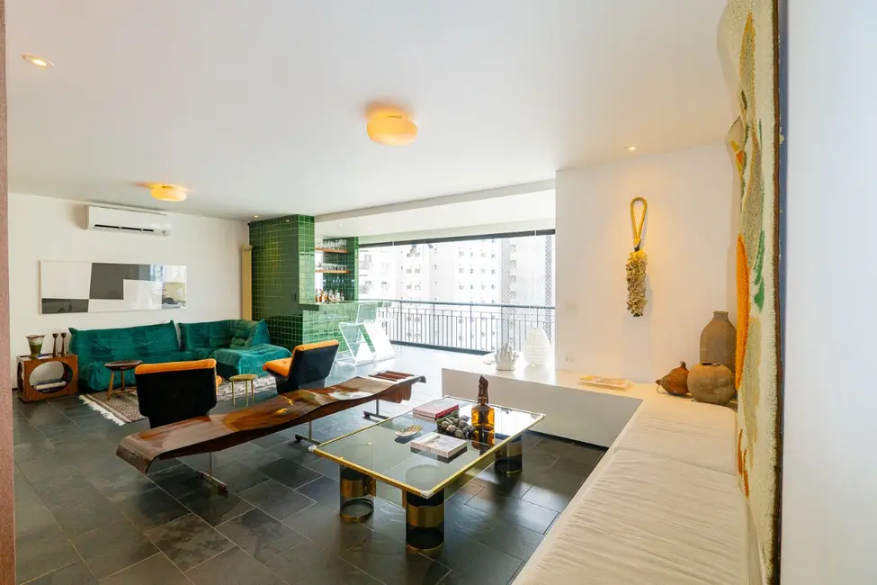 Apartamento com 3 quartos à venda, 218m2 em São Paulo - SP - imagem 1 Foto 1 de Apartamento com 3 quartos à venda, 218m2 em São Paulo - SP