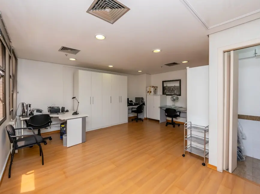 Foto 4 de Sala Comercial à venda, 30m2 em Vila Progredior, São Paulo - SP