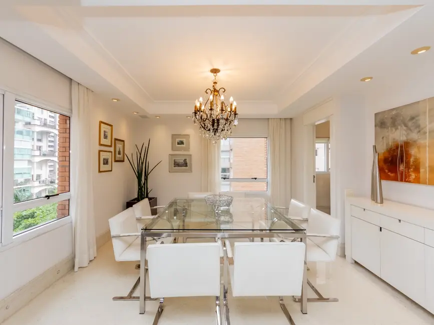 Foto 5 de Apartamento com 3 quartos à venda, 243m2 em Moema, São Paulo - SP