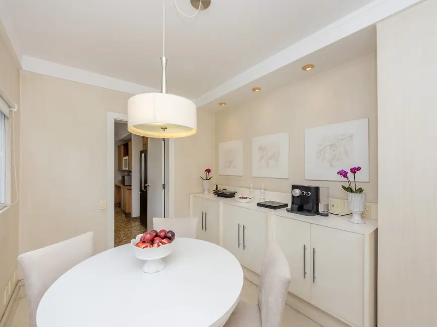 Foto 8 de Apartamento com 3 quartos à venda, 243m2 em Moema, São Paulo - SP