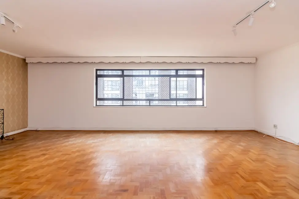 Foto 3 de Apartamento com 3 quartos à venda, 174m2 em Aclimação, São Paulo - SP