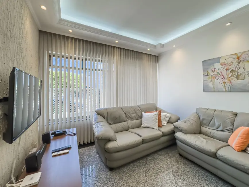 Sobrado com 3 quartos à venda, 190m2 em Jardim Maria Estela, São Paulo - SP - imagem 9 Foto 9 de Sobrado com 3 quartos à venda, 190m2 em Jardim Maria Estela, São Paulo - SP