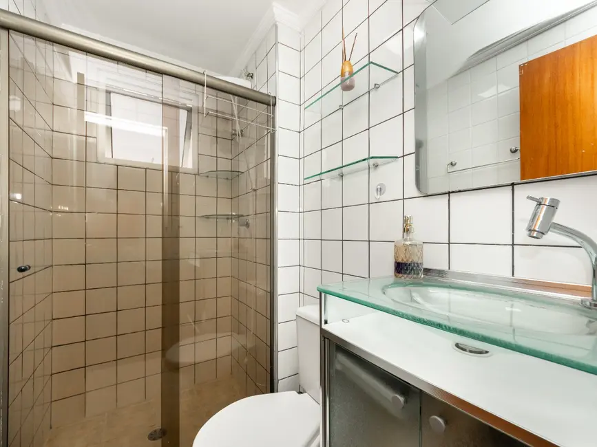 Foto 4 de Apartamento com 2 quartos à venda, 50m2 em Capão Redondo, São Paulo - SP