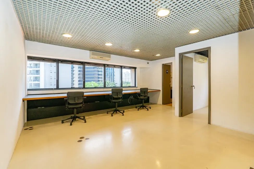 Sala Comercial à venda, 45m2 em Vila Olímpia, São Paulo - SP - imagem 2 Foto 2 de Sala Comercial à venda, 45m2 em Vila Olímpia, São Paulo - SP