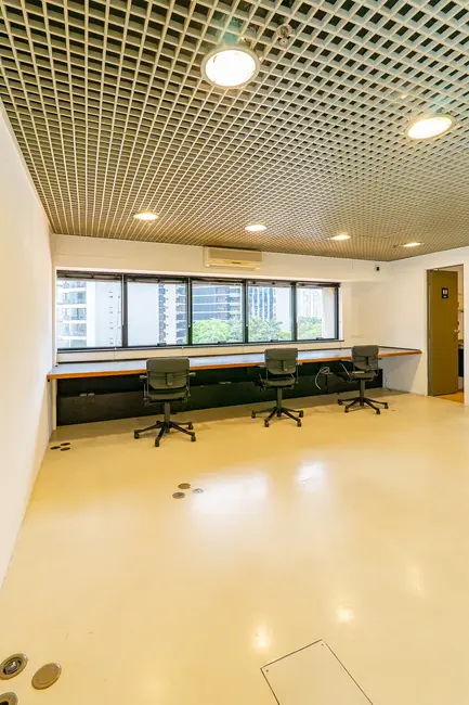 Sala Comercial à venda, 45m2 em Vila Olímpia, São Paulo - SP - imagem 3 Foto 3 de Sala Comercial à venda, 45m2 em Vila Olímpia, São Paulo - SP
