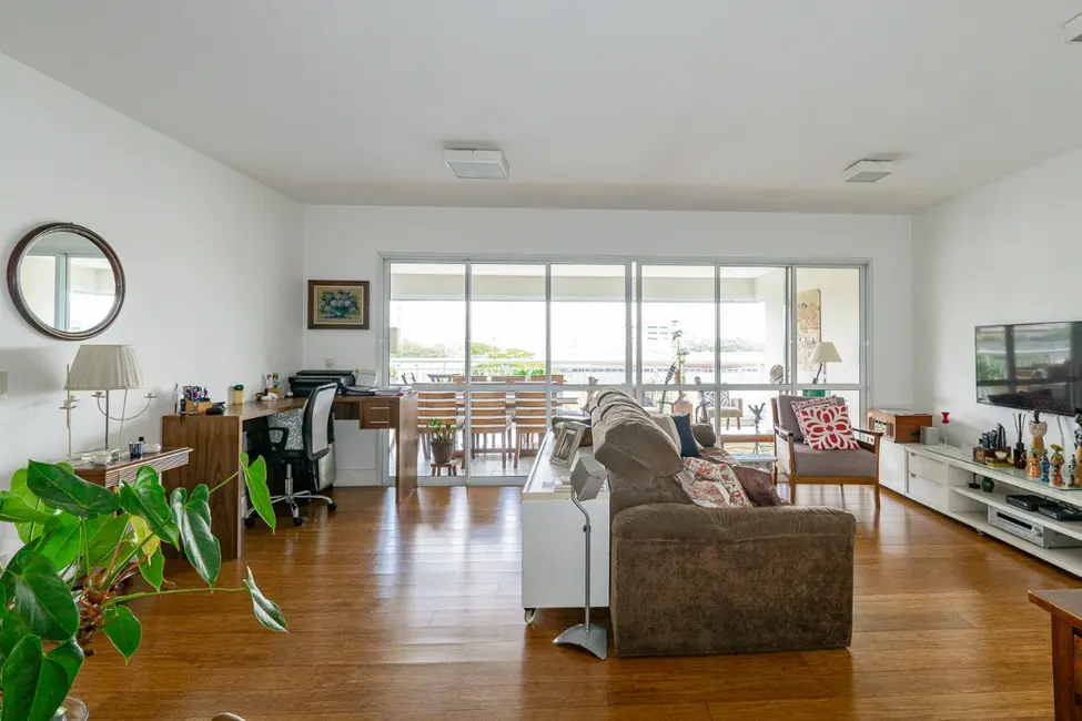 Apartamento com 3 quartos à venda, 160m2 em Santo Amaro, São Paulo - SP - imagem 3 Foto 3 de Apartamento com 3 quartos à venda, 160m2 em Santo Amaro, São Paulo - SP