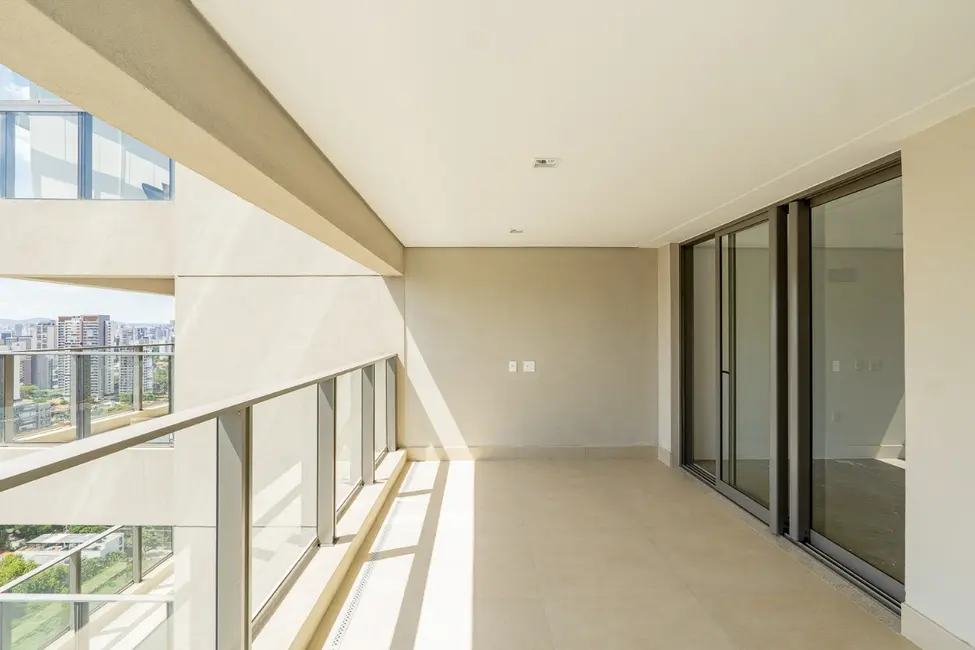 Apartamento com 4 quartos à venda, 232m2 em Campo Belo, São Paulo - SP - imagem 3 Foto 3 de Apartamento com 4 quartos à venda, 232m2 em Campo Belo, São Paulo - SP