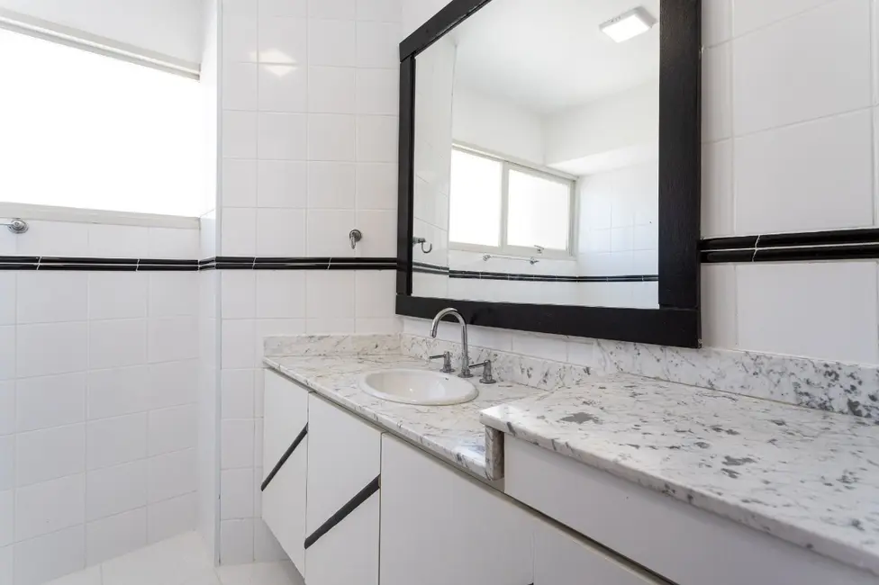 Foto 7 de Apartamento com 3 quartos à venda, 121m2 em Itaim Bibi, São Paulo - SP