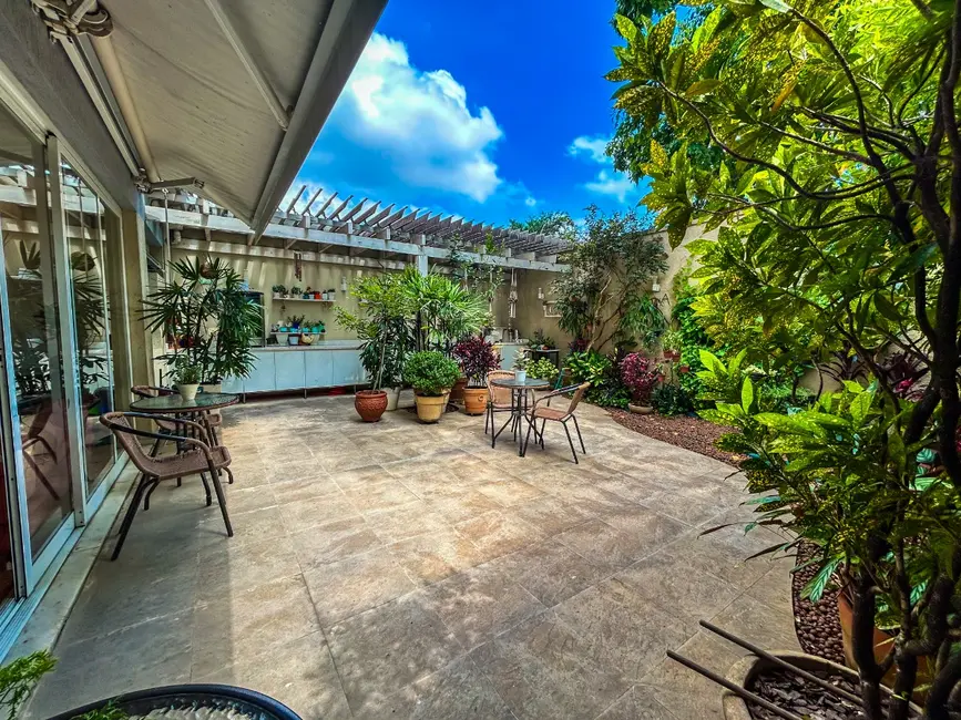 Foto 6 de Casa de Condomínio com 3 quartos à venda, 310m2 em Campo Belo, São Paulo - SP