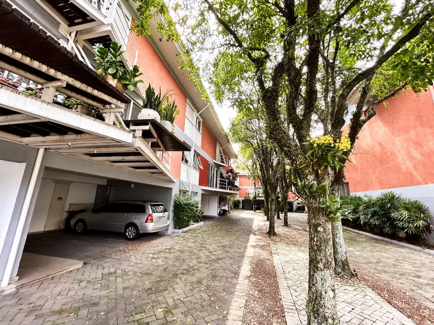 Foto 3 de Casa de Condomínio com 3 quartos à venda, 310m2 em Campo Belo, São Paulo - SP