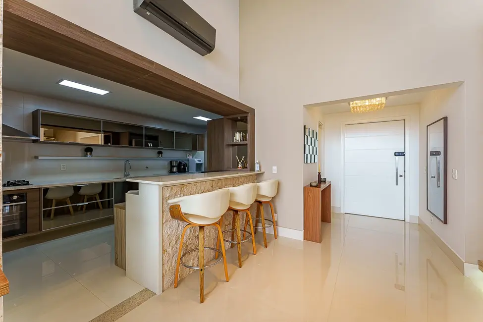 Apartamento com 3 quartos à venda, 197m2 em São Paulo - SP - imagem 4 Foto 4 de Apartamento com 3 quartos à venda, 197m2 em São Paulo - SP