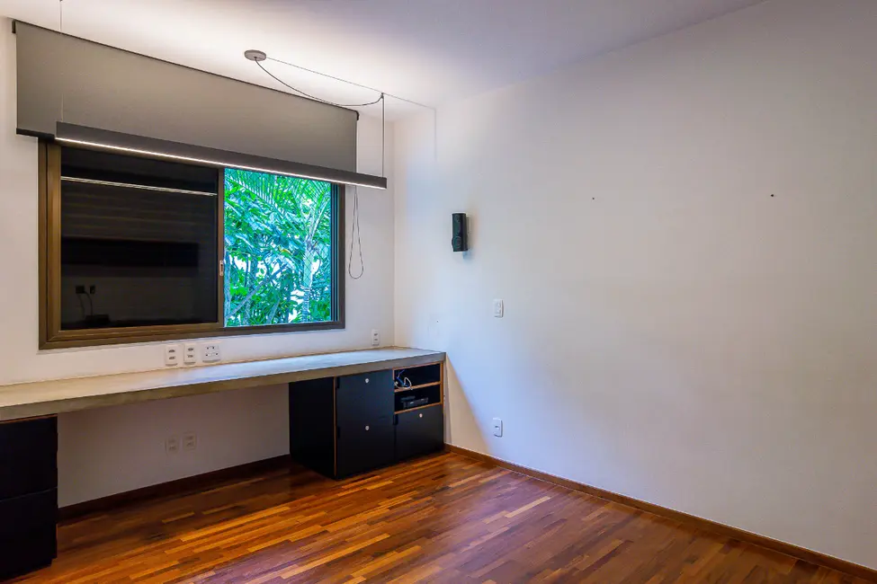 Apartamento com 3 quartos à venda, 287m2 em Aclimação, São Paulo - SP - imagem 9 Foto 9 de Apartamento com 3 quartos à venda, 287m2 em Aclimação, São Paulo - SP