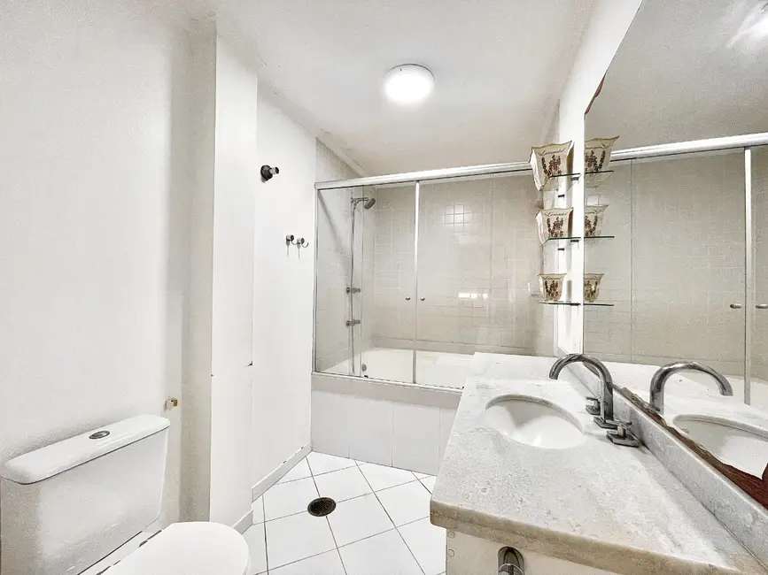 Apartamento com 3 quartos à venda, 100m2 em Aclimação, São Paulo - SP - imagem 5 Foto 5 de Apartamento com 3 quartos à venda, 100m2 em Aclimação, São Paulo - SP