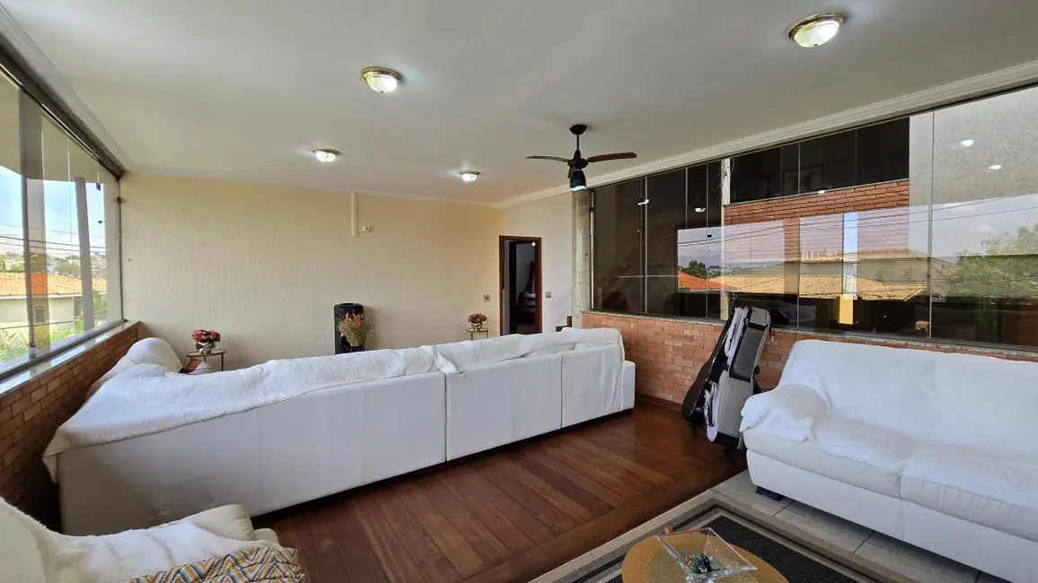 Foto 4 de Casa com 5 quartos à venda, 381m2 em Parque dos Príncipes, São Paulo - SP