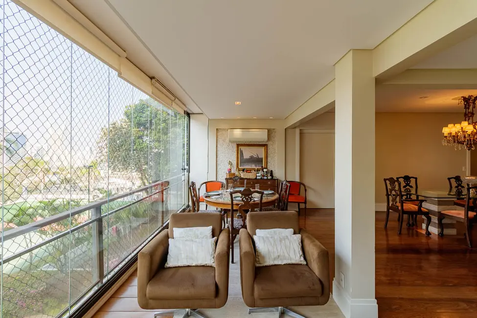 Foto 4 de Apartamento com 4 quartos à venda, 262m2 em Real Parque, São Paulo - SP