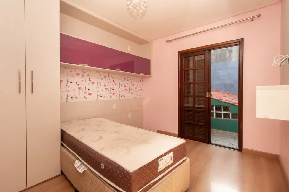 Foto 9 de Sobrado com 3 quartos à venda, 200m2 em Jardim Grimaldi, São Paulo - SP