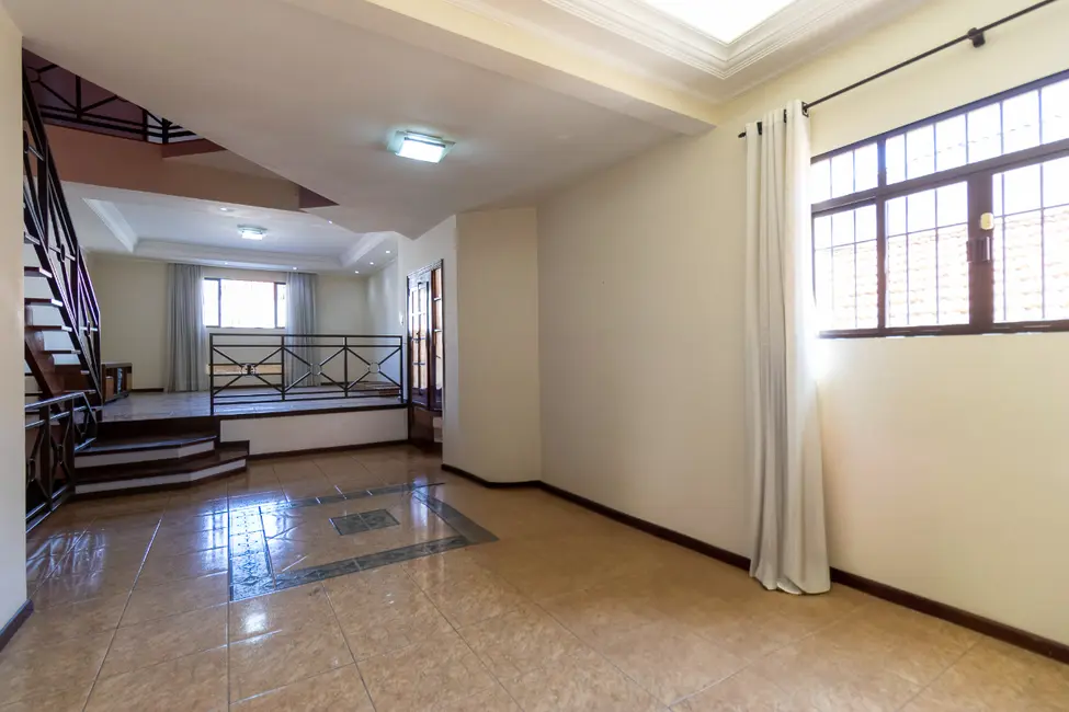 Foto 6 de Casa com 3 quartos à venda, 330m2 em Mirandópolis, São Paulo - SP