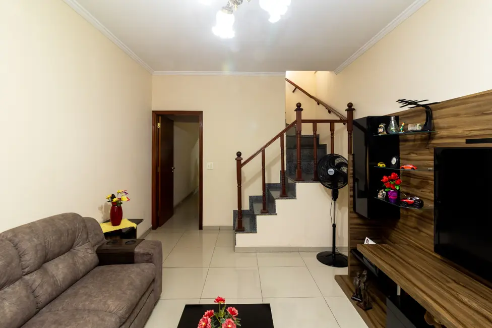 Sobrado com 3 quartos à venda, 202m2 em Jardim do Tiro, São Paulo - SP - imagem 2 Foto 2 de Sobrado com 3 quartos à venda, 202m2 em Jardim do Tiro, São Paulo - SP