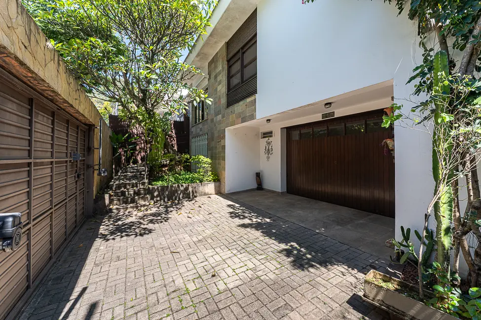 Casa com 3 quartos à venda, 226m2 em Sumarezinho, São Paulo - SP - imagem 2 Foto 2 de Casa com 3 quartos à venda, 226m2 em Sumarezinho, São Paulo - SP