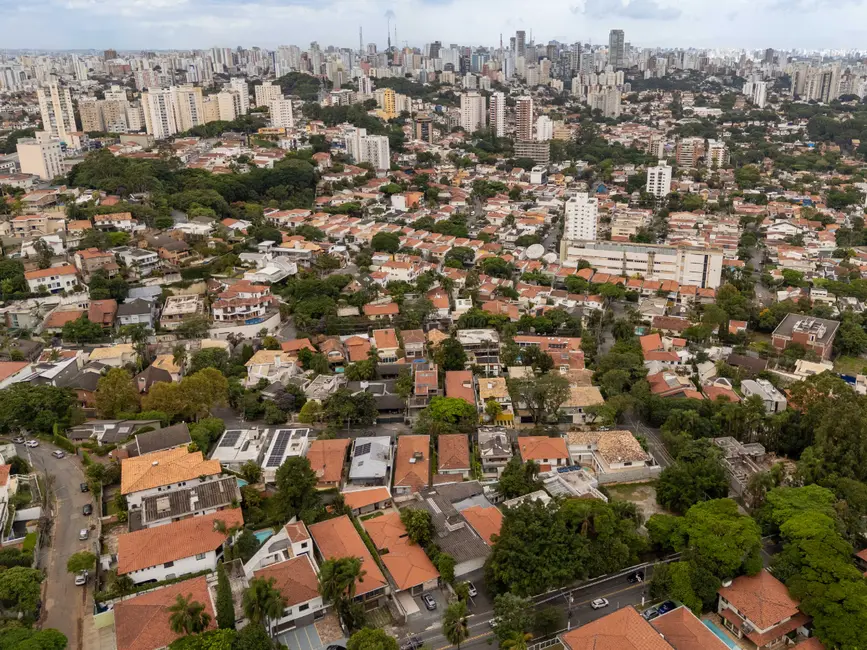 Casa com 4 quartos à venda, 495m2 em Alto de Pinheiros, São Paulo - SP - imagem 3 Foto 3 de Casa com 4 quartos à venda, 495m2 em Alto de Pinheiros, São Paulo - SP