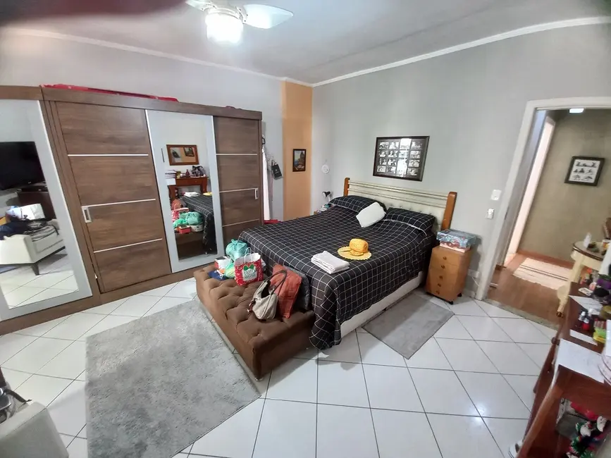 Sobrado com 4 quartos à venda, 250m2 em Santana, São Paulo - SP - imagem 8 Foto 8 de Sobrado com 4 quartos à venda, 250m2 em Santana, São Paulo - SP