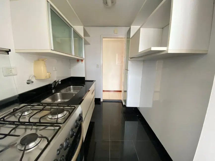 Foto 3 de Apartamento com 2 quartos à venda, 68m2 em Vila Bertioga, São Paulo - SP