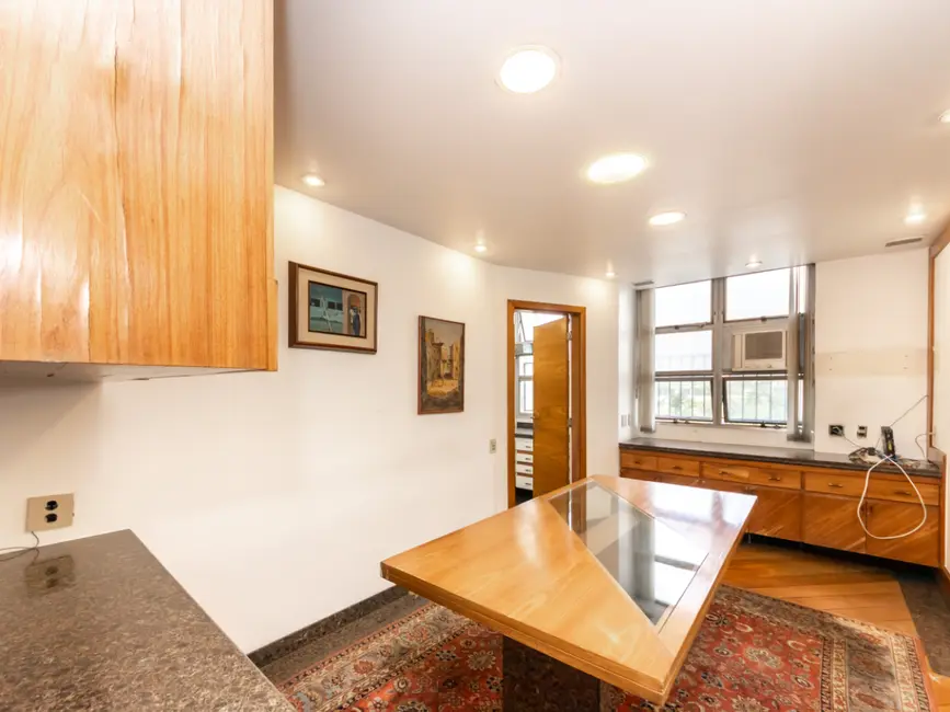 Foto 9 de Apartamento com 3 quartos à venda, 217m2 em Jardim Europa, São Paulo - SP