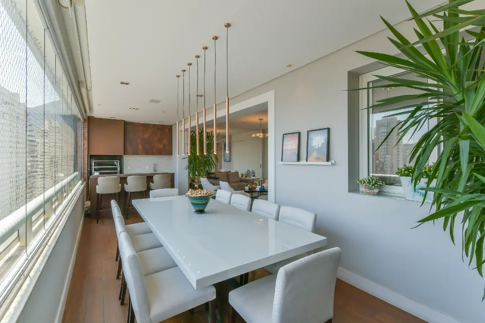 Foto 3 de Apartamento com 2 quartos à venda, 151m2 em Itaim Bibi, São Paulo - SP