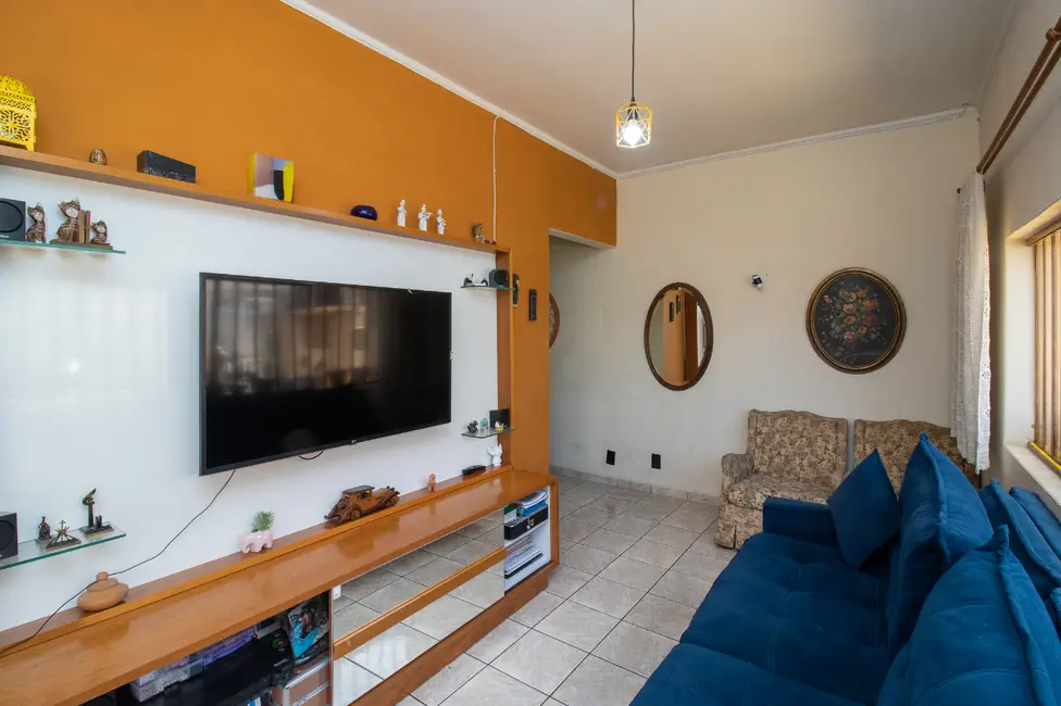 Foto 3 de Casa com 2 quartos à venda, 185m2 em Vila Zat, São Paulo - SP