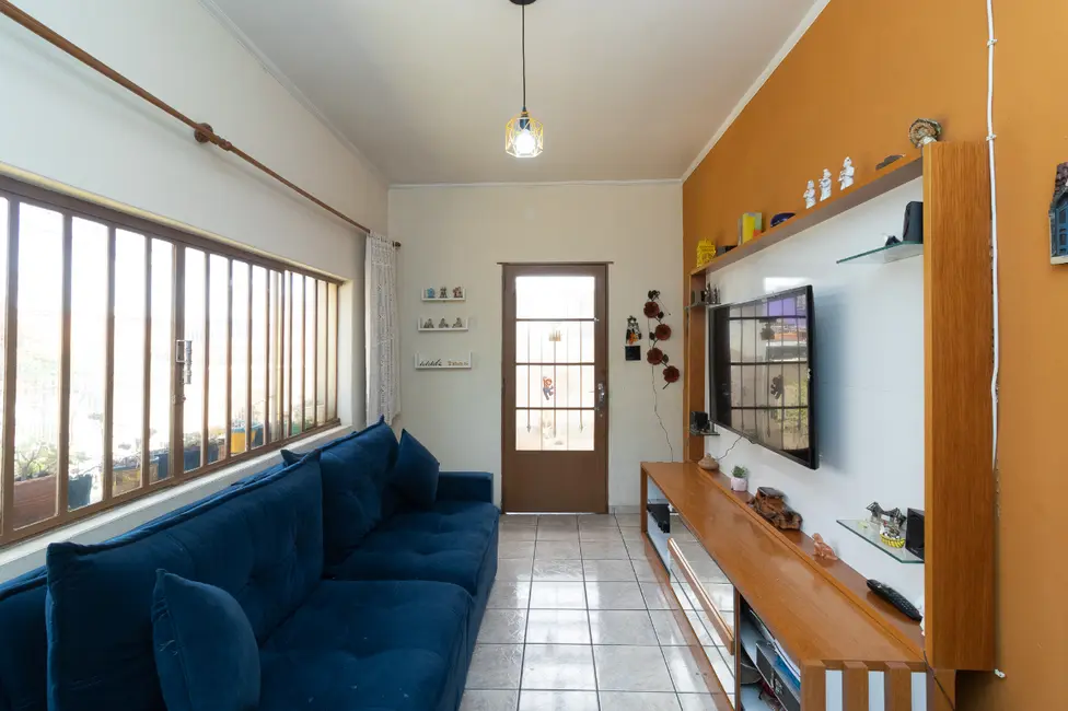 Foto 4 de Casa com 2 quartos à venda, 185m2 em Vila Zat, São Paulo - SP