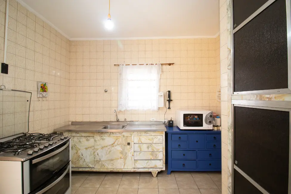 Foto 6 de Casa com 2 quartos à venda, 185m2 em Vila Zat, São Paulo - SP