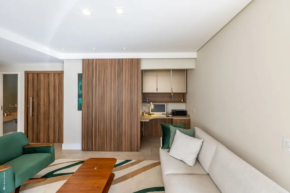 Apartamento com 3 quartos à venda, 172m2 em Aclimação, São Paulo - SP - imagem 5 Foto 5 de Apartamento com 3 quartos à venda, 172m2 em Aclimação, São Paulo - SP