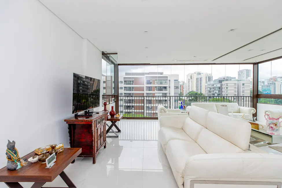 Apartamento com 3 quartos à venda, 153m2 em São Paulo - SP - imagem 2 Foto 2 de Apartamento com 3 quartos à venda, 153m2 em São Paulo - SP