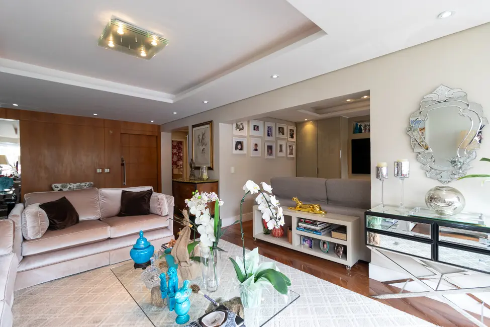 Foto 4 de Apartamento com 3 quartos à venda, 190m2 em Aclimação, São Paulo - SP