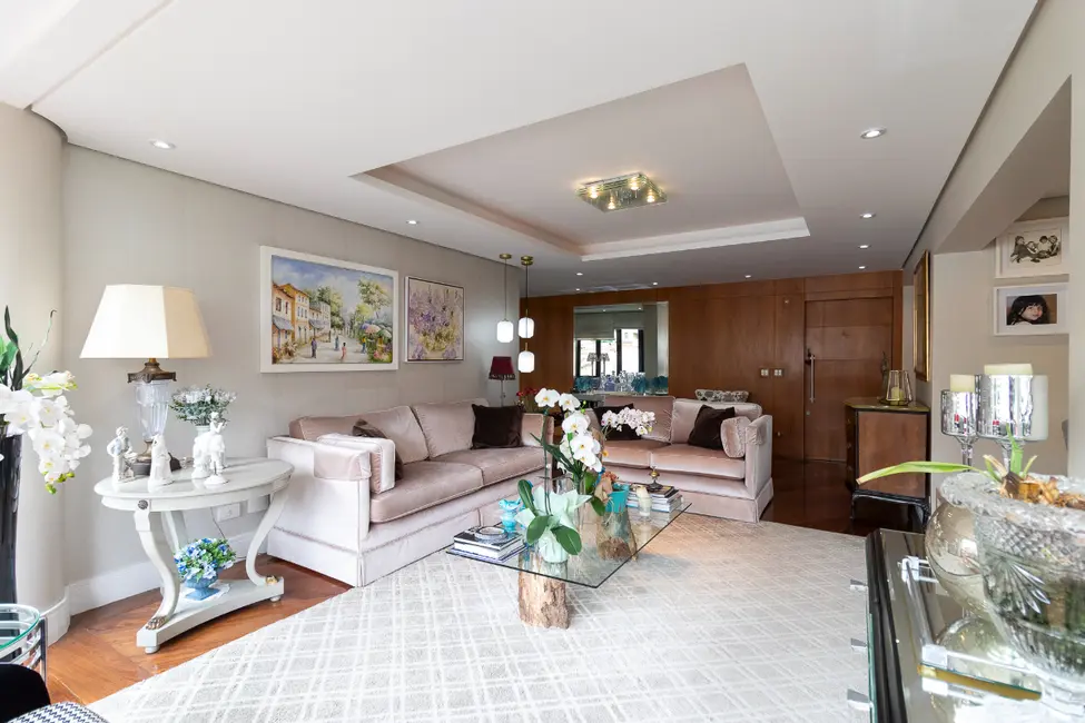 Foto 3 de Apartamento com 3 quartos à venda, 190m2 em Aclimação, São Paulo - SP