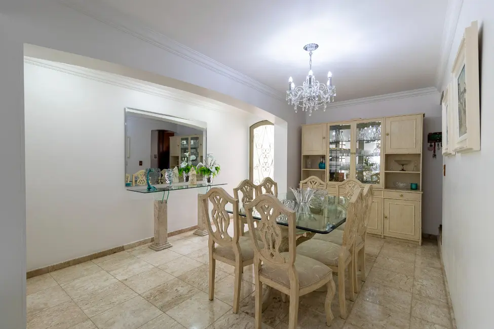 Foto 4 de Casa com 3 quartos à venda, 284m2 em Mirandópolis, São Paulo - SP