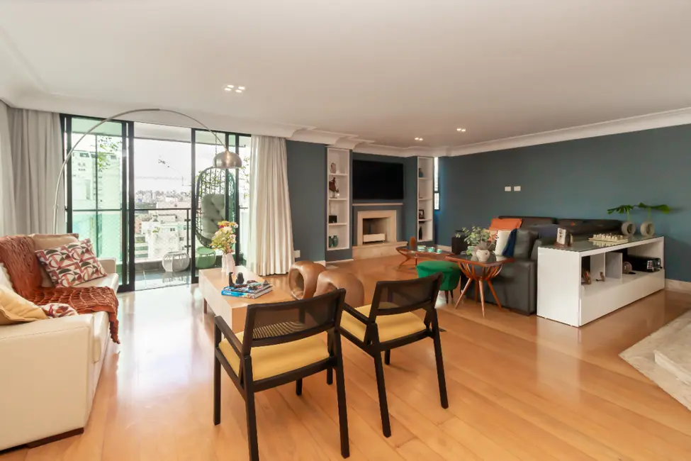 Apartamento com 3 quartos à venda, 235m2 em Moema, São Paulo - SP - imagem 1 Foto 1 de Apartamento com 3 quartos à venda, 235m2 em Moema, São Paulo - SP