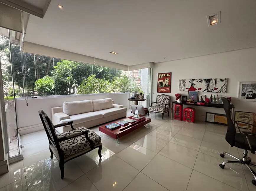 Apartamento com 4 quartos à venda, 233m2 em Santa Cecília, São Paulo - SP - imagem 6 Foto 6 de Apartamento com 4 quartos à venda, 233m2 em Santa Cecília, São Paulo - SP