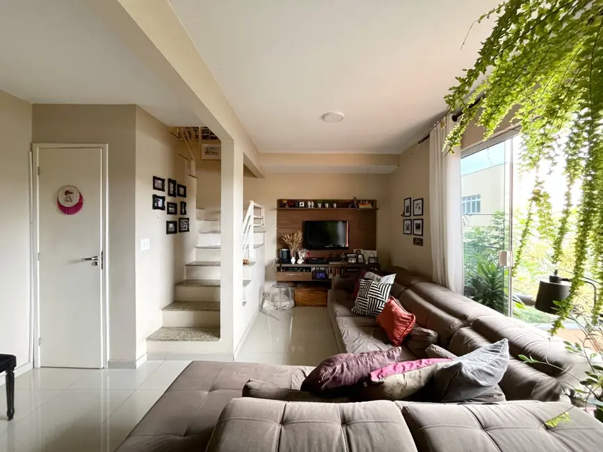 Sobrado com 3 quartos à venda, 86m2 em Vila Basileia, São Paulo - SP - imagem 1 Foto 1 de Sobrado com 3 quartos à venda, 86m2 em Vila Basileia, São Paulo - SP