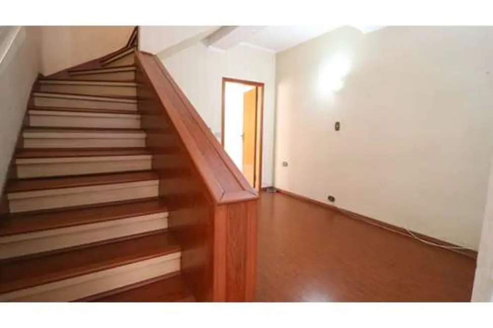 Foto 9 de Sobrado com 4 quartos à venda, 232m2 em Jardim Carlu, São Paulo - SP