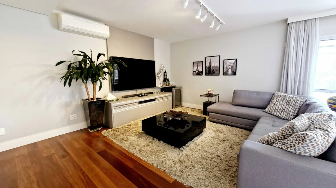Apartamento com 4 quartos à venda, 258m2 em São Paulo - SP - imagem 4 Foto 4 de Apartamento com 4 quartos à venda, 258m2 em São Paulo - SP