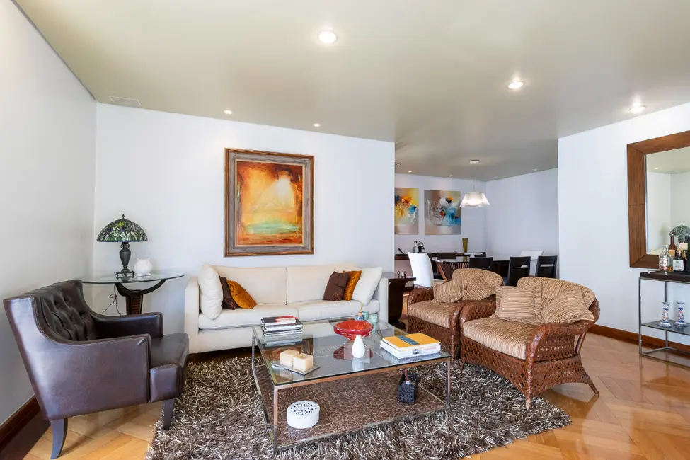 Foto 2 de Apartamento com 3 quartos à venda, 195m2 em Moema, São Paulo - SP