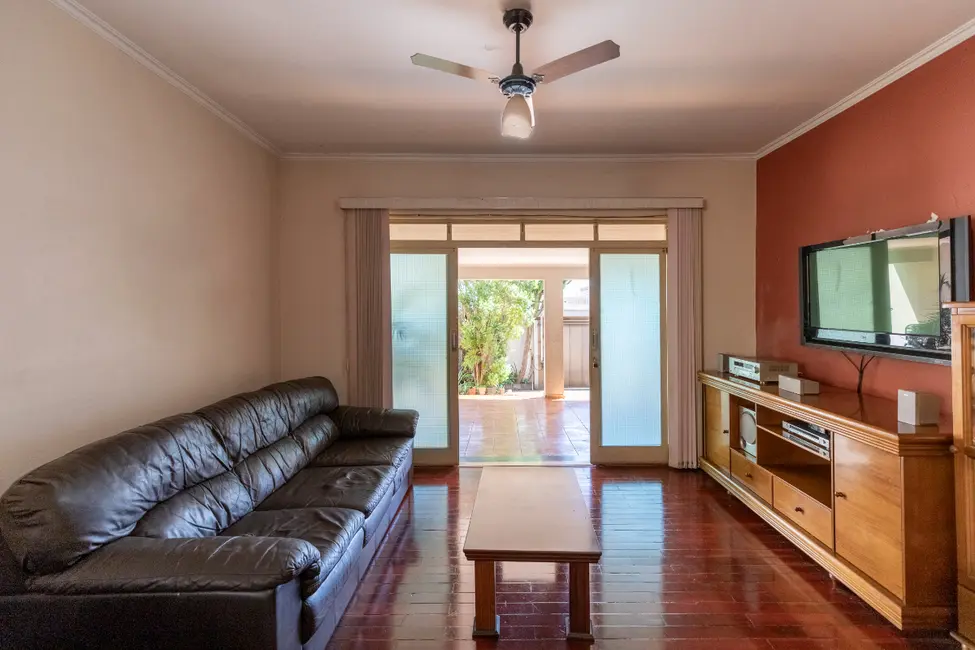 Foto 2 de Casa com 3 quartos à venda, 250m2 em Jardim Paulistano, Ribeirao Preto - SP
