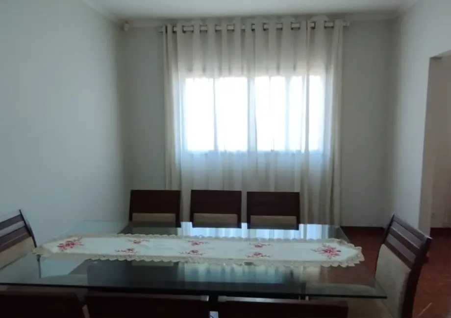 Foto 9 de Sobrado com 4 quartos à venda, 234m2 em Nova Jaboticabal, Jaboticabal - SP