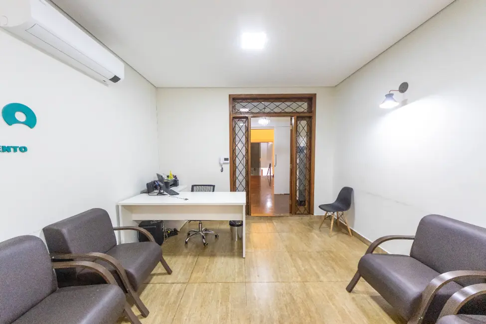 Foto 2 de Sobrado com 4 quartos à venda, 411m2 em Sorocabano, Jaboticabal - SP