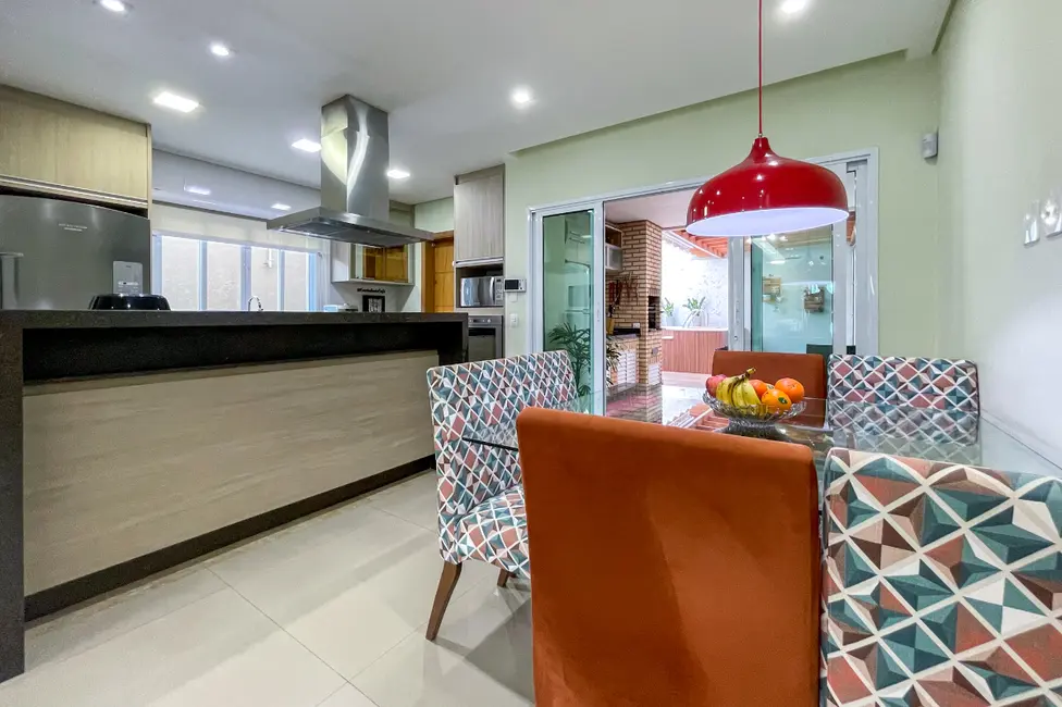 Foto 9 de Sobrado com 3 quartos à venda, 243m2 em Cajamar - SP