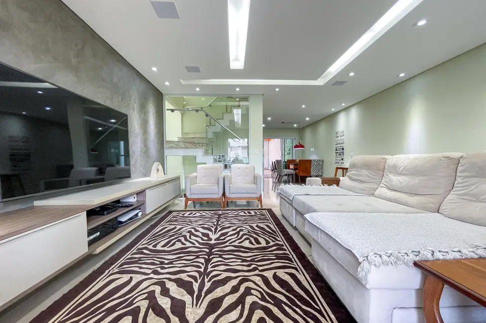 Foto 4 de Sobrado com 3 quartos à venda, 243m2 em Cajamar - SP