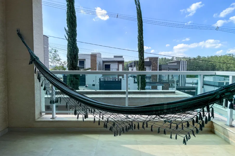 Foto 5 de Sobrado com 3 quartos à venda, 243m2 em Cajamar - SP