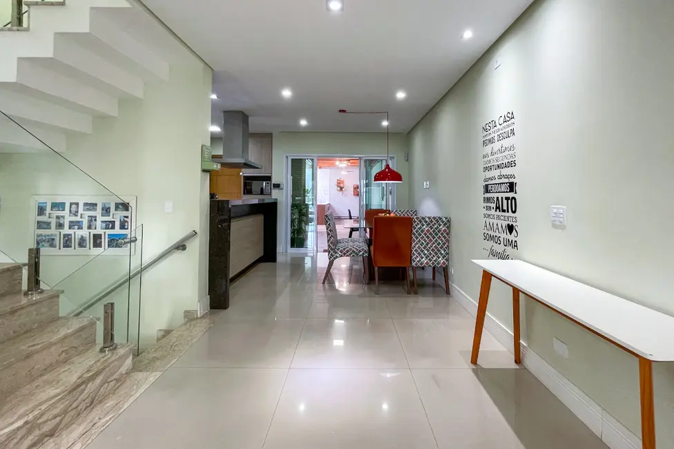 Foto 7 de Sobrado com 3 quartos à venda, 243m2 em Cajamar - SP